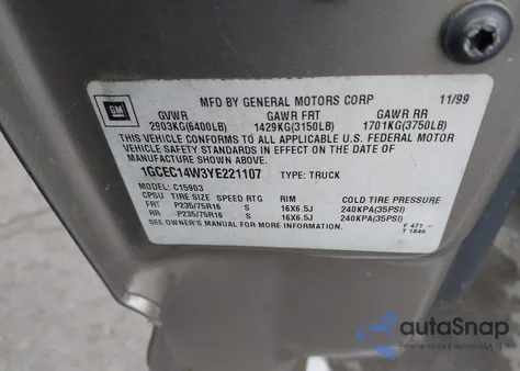 2000 Chevrolet Silverado 1500 from USA, damaged, VIN 1GCEC14W3YE221107